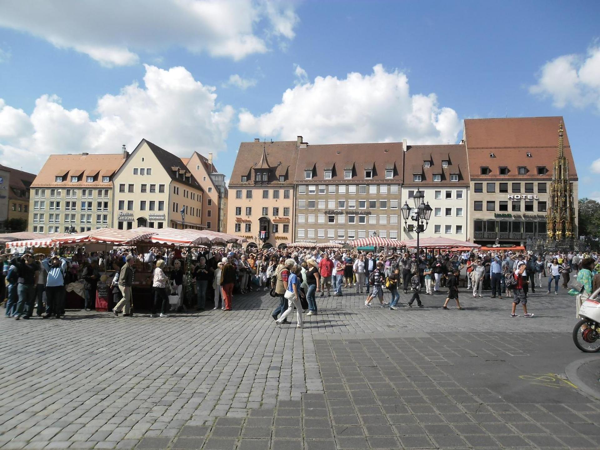 Altstadt - Exklusive 3-Zi-Wohnung Mit 90 Qm Und Grossem Balkon Norimberga Esterno foto